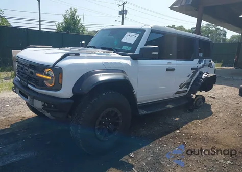 2023 Ford Bronco Raptor z USA, uszkodzony, nr VIN 1FMEE5JR4PLB90861